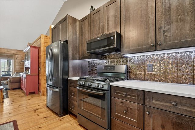1831 Walnut Ridge, Ellijay, GA 30536