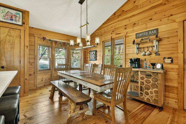 1831 Walnut Ridge, Ellijay, GA 30536