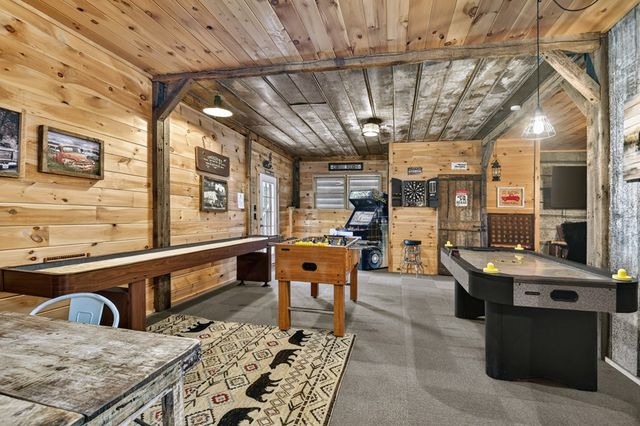 1831 Walnut Ridge, Ellijay, GA 30536