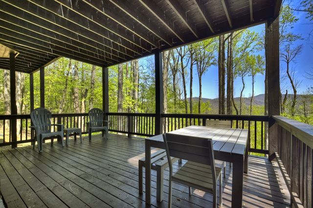 1831 Walnut Ridge, Ellijay, GA 30536