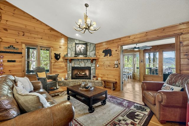 1831 Walnut Ridge, Ellijay, GA 30536