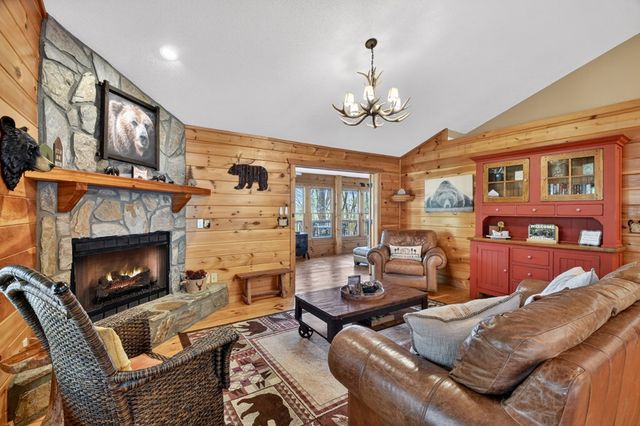 1831 Walnut Ridge, Ellijay, GA 30536