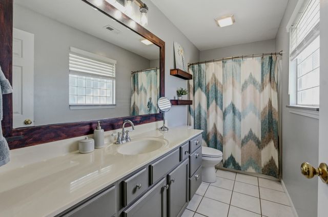 4804 LILLIAN DR, Columbia, MO 65202