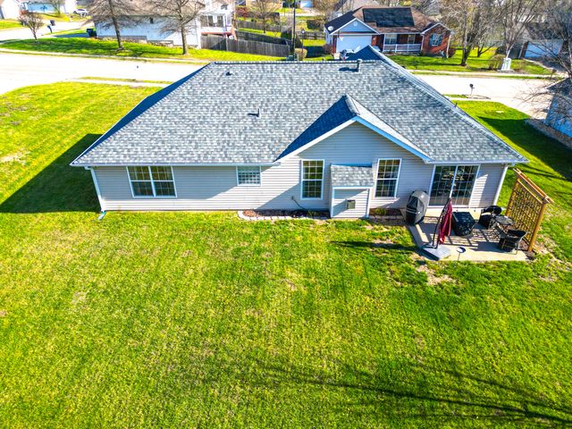 4804 LILLIAN DR, Columbia, MO 65202