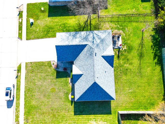 4804 LILLIAN DR, Columbia, MO 65202