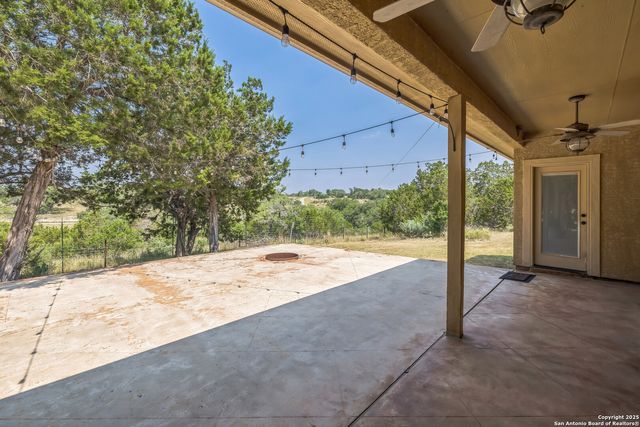 448 Western, Bandera, TX 78003