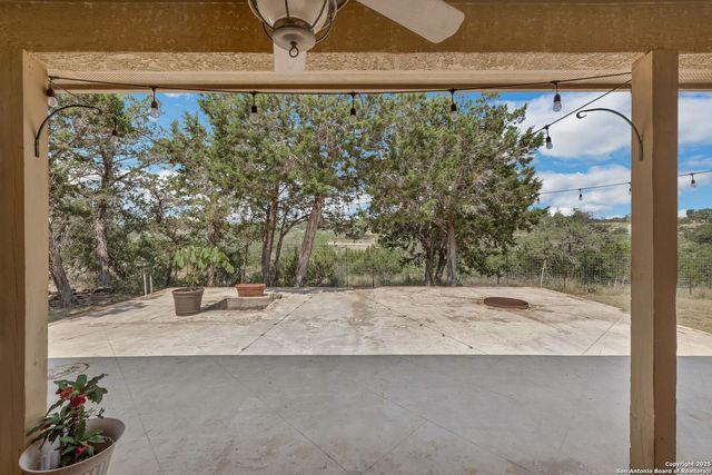 448 Western, Bandera, TX 78003