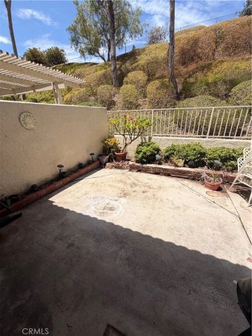 933 Creekside Dr. 126, Fullerton, CA 92833