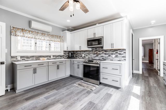 731 SE Riverside Drive, Evansville, IN 47713