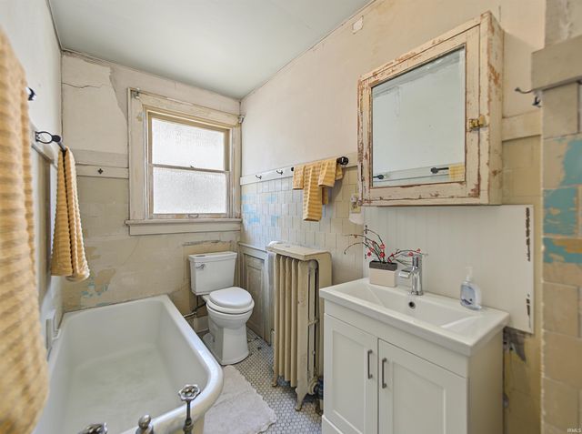 731 SE Riverside Drive, Evansville, IN 47713