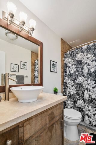 1745 Camino Palmero Street 104, Los Angeles, CA 90046