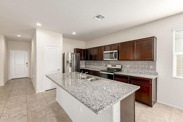 18348 W ARTEMISA Avenue, Wittmann, AZ 85361