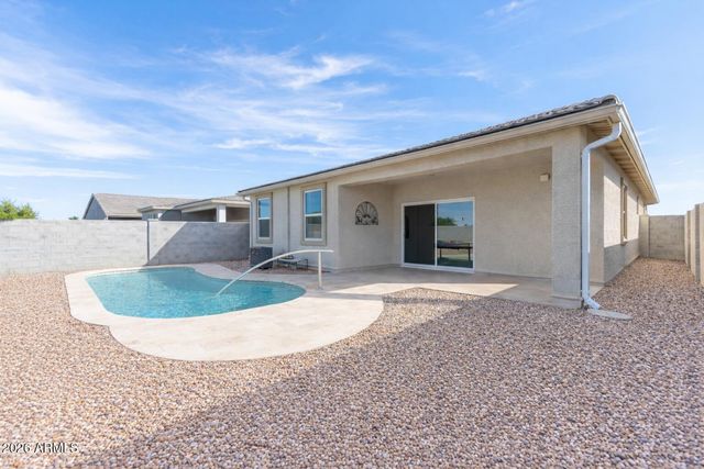 18348 W ARTEMISA Avenue, Wittmann, AZ 85361