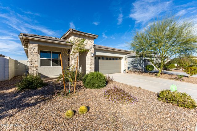 18348 W ARTEMISA Avenue, Wittmann, AZ 85361