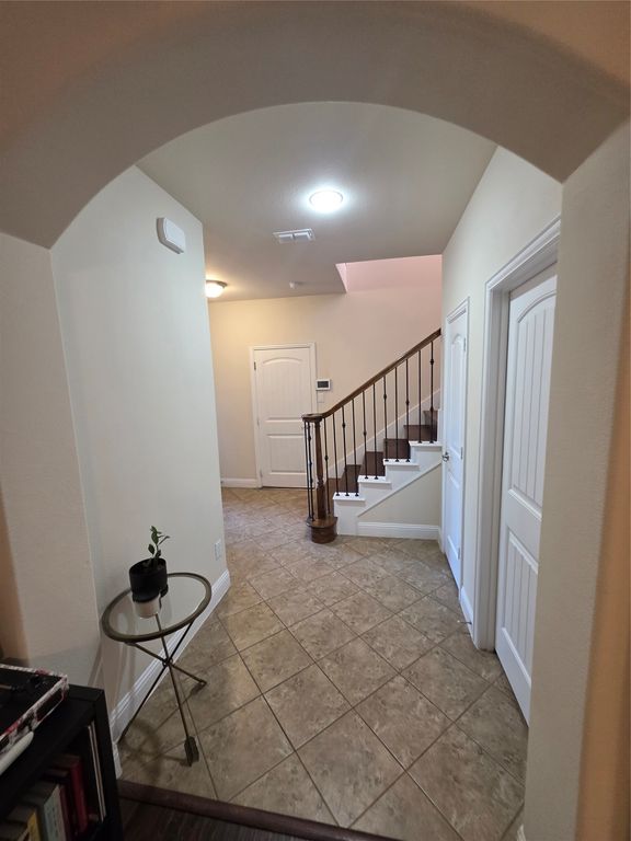 7305 Venice Drive 1, Grand Prairie, TX 75054 — photo 3