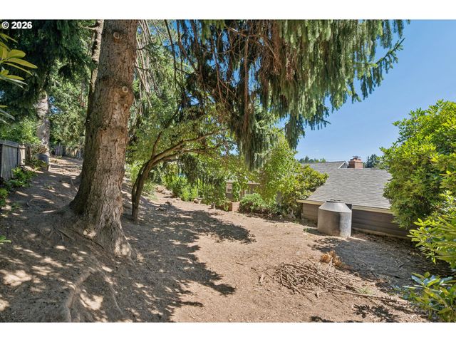 9505 Ne THOMPSON St, Portland, OR 97220
