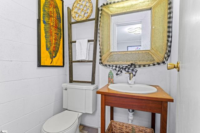 401 Clairmont Drive, Greenwood, SC 29649