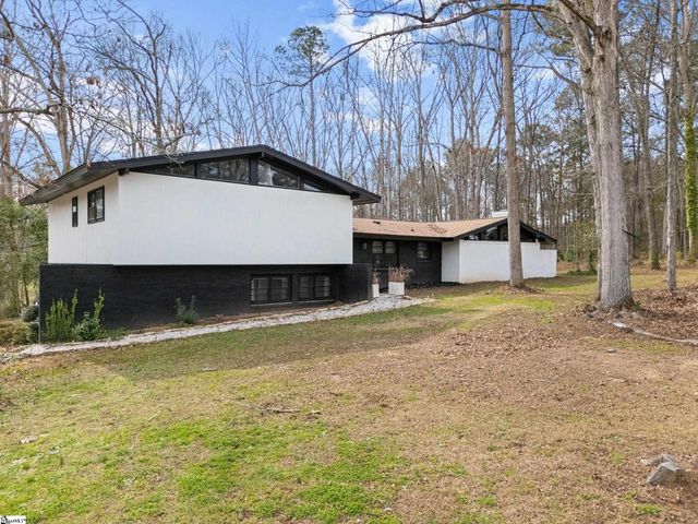 401 Clairmont Drive, Greenwood, SC 29649