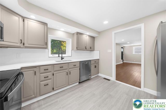 82 white oak Lane, Salisbury Twp, PA 18049