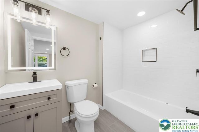 82 white oak Lane, Salisbury Twp, PA 18049