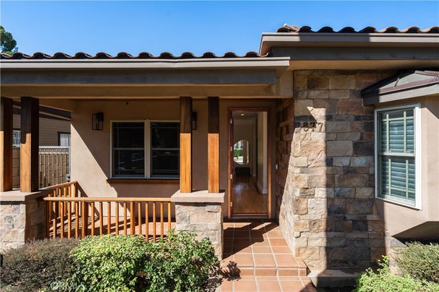 877 N Oakland, Pasadena, CA 91104