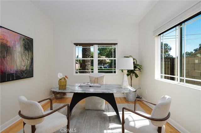 877 N Oakland, Pasadena, CA 91104