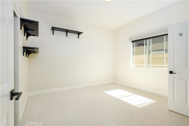 877 N Oakland, Pasadena, CA 91104