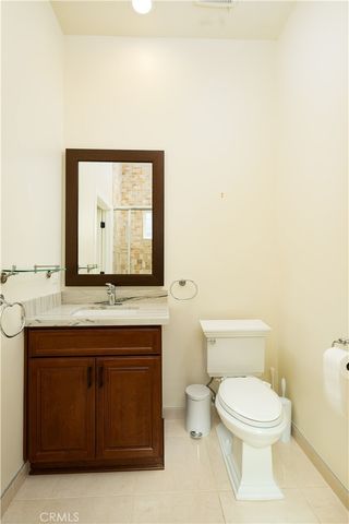 877 N Oakland, Pasadena, CA 91104