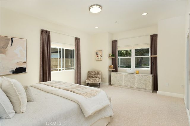 877 N Oakland, Pasadena, CA 91104