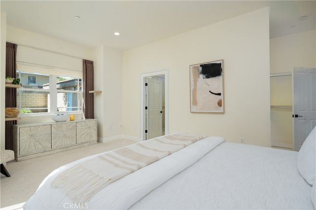 877 N Oakland, Pasadena, CA 91104