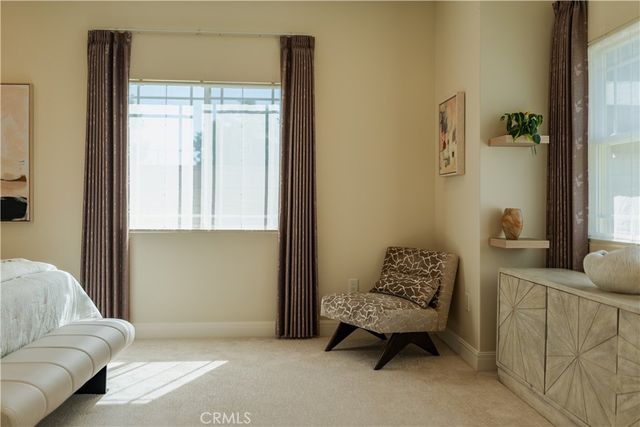 877 N Oakland, Pasadena, CA 91104