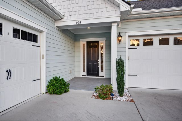 108 Bluff Isle Court, Summerville, SC 29486