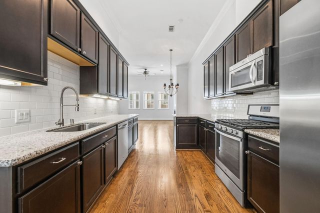 617 W 24th Street, Houston, TX 77008