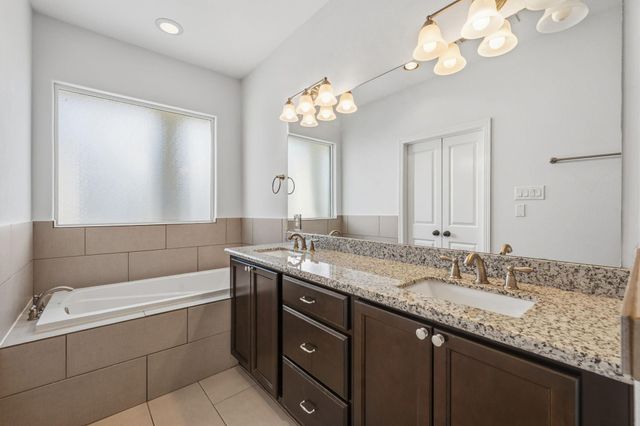 617 W 24th Street, Houston, TX 77008