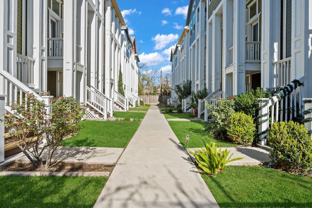 617 W 24th Street, Houston, TX 77008