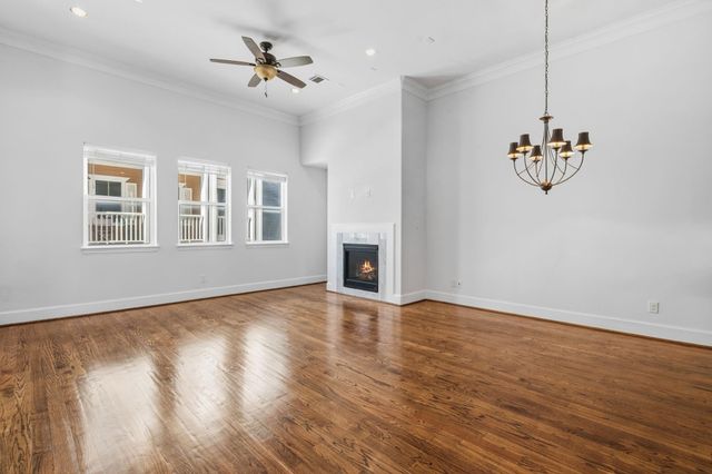 617 W 24th Street, Houston, TX 77008