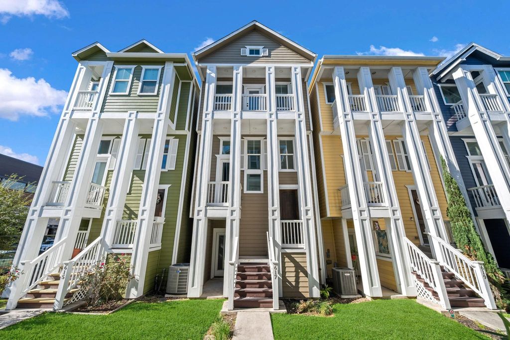 617 W 24th Street, Houston, TX 77008