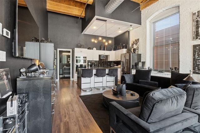 609 Central Street 1108, Kansas City, MO 64105