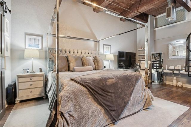 609 Central Street 1108, Kansas City, MO 64105