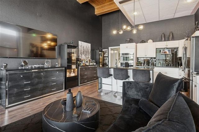 609 Central Street 1108, Kansas City, MO 64105