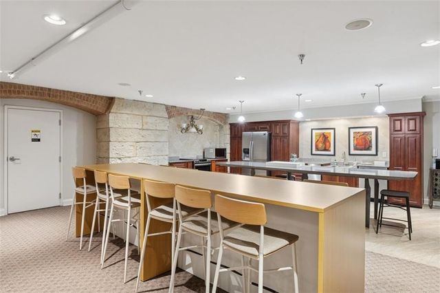 609 Central Street 1108, Kansas City, MO 64105