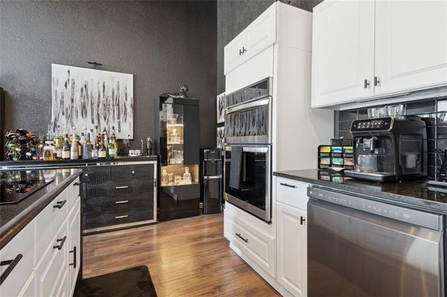 609 Central Street 1108, Kansas City, MO 64105