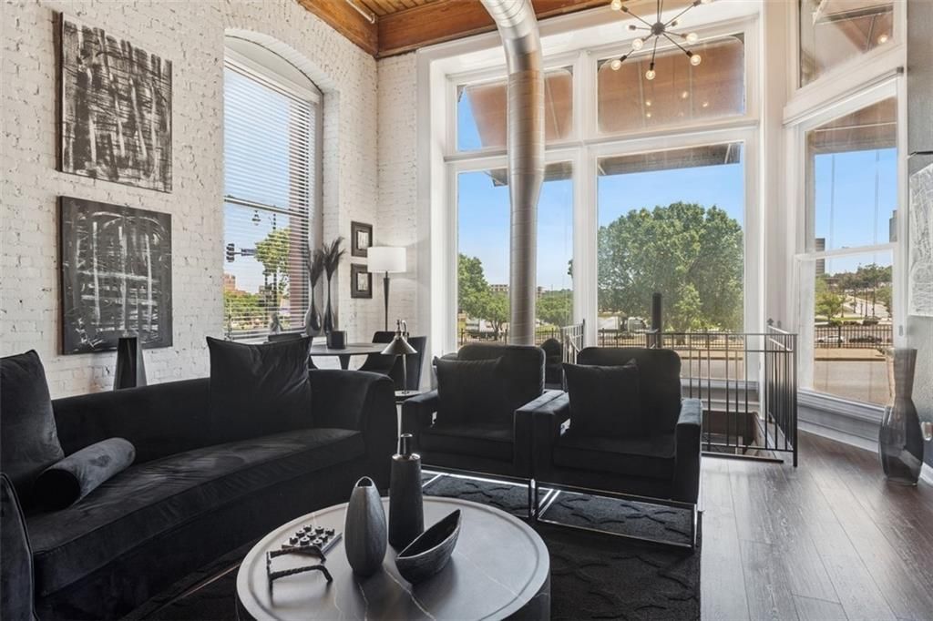 609 Central Street 1108, Kansas City, MO 64105