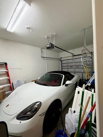 2355 NW 125th St, Miami, FL 33167