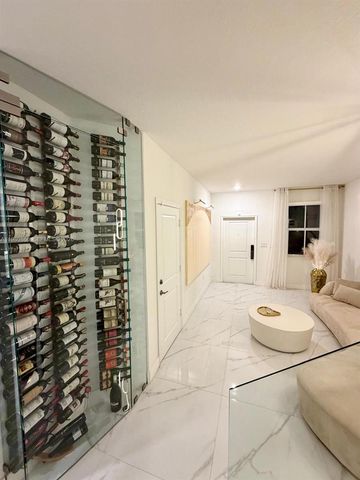 2355 NW 125th St, Miami, FL 33167