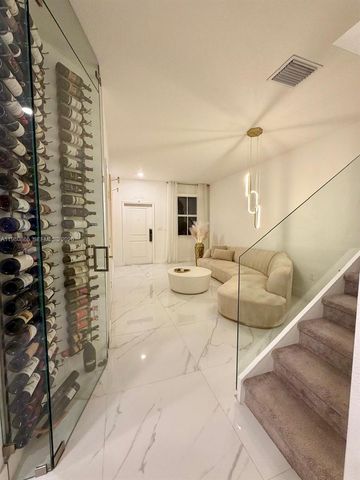 2355 NW 125th St, Miami, FL 33167