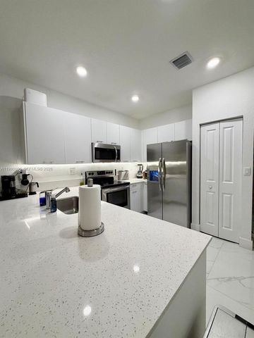 2355 NW 125th St, Miami, FL 33167