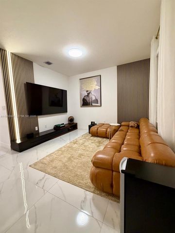 2355 NW 125th St, Miami, FL 33167