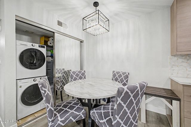 5877 N GRANITE REEF Road 1114, Scottsdale, AZ 85250