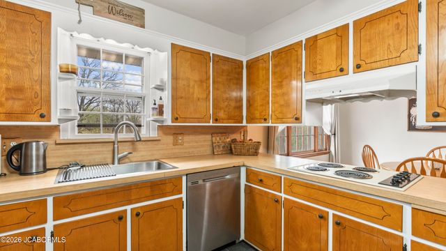 246 LANDWEHR HILLS ROAD, Jefferson City, MO 65101